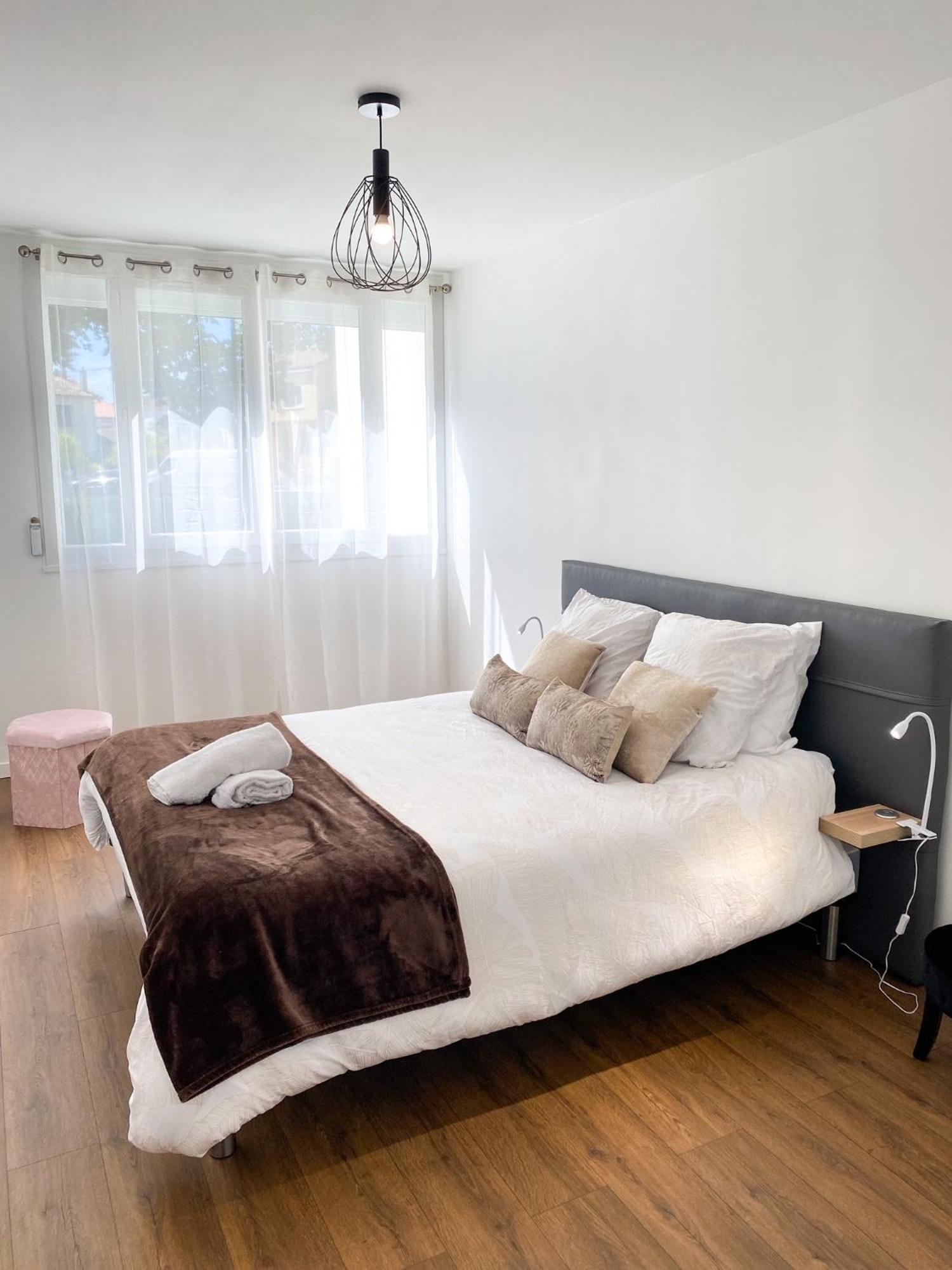 Apartamento T3 Moderne Avec Balcon Terrasse Et Parking Gratuit Niort Exterior foto