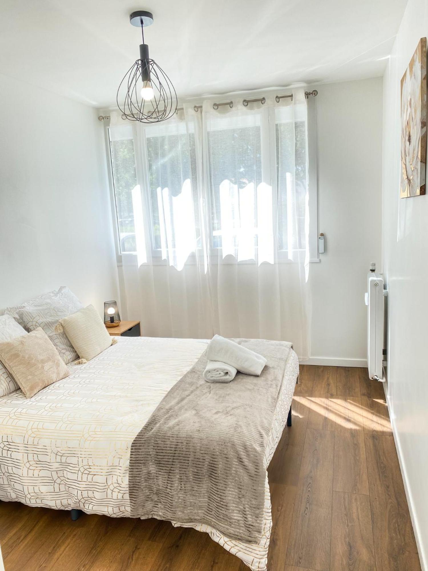 Apartamento T3 Moderne Avec Balcon Terrasse Et Parking Gratuit Niort Exterior foto